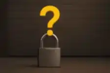 Не открывается гаражный замок: что делать